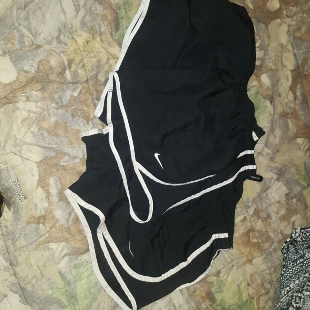 2 pairs of nike